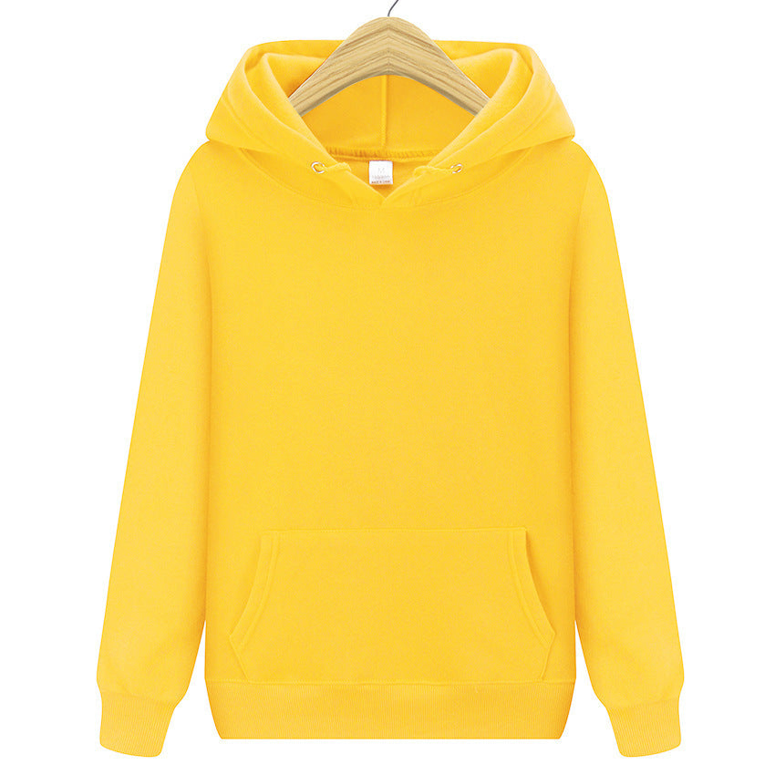Basic hooded sweatshirt, unisex, fleece-lined, loose-fitting, versatile top for autumn and winter.